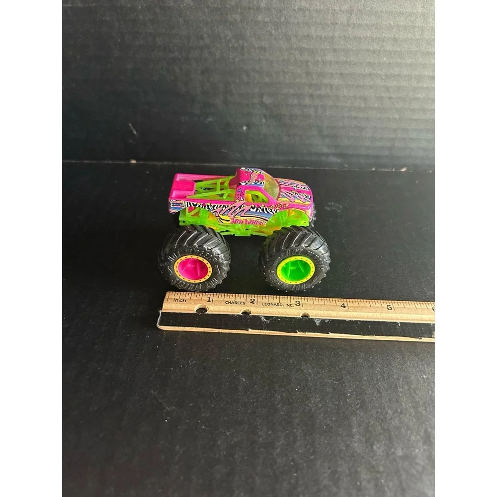 Hot Wheels Monster Jam Truck Torque Terror Neon Shocker Pink Green Loose